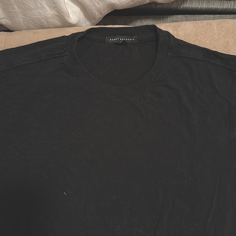 Robert Barakett - size Large black tee